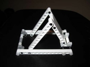 Portable-LEGO-iPad-Stand